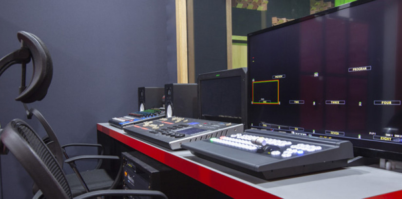 UCSI媒体与广播中心(MBC)- 电视演播控制室
